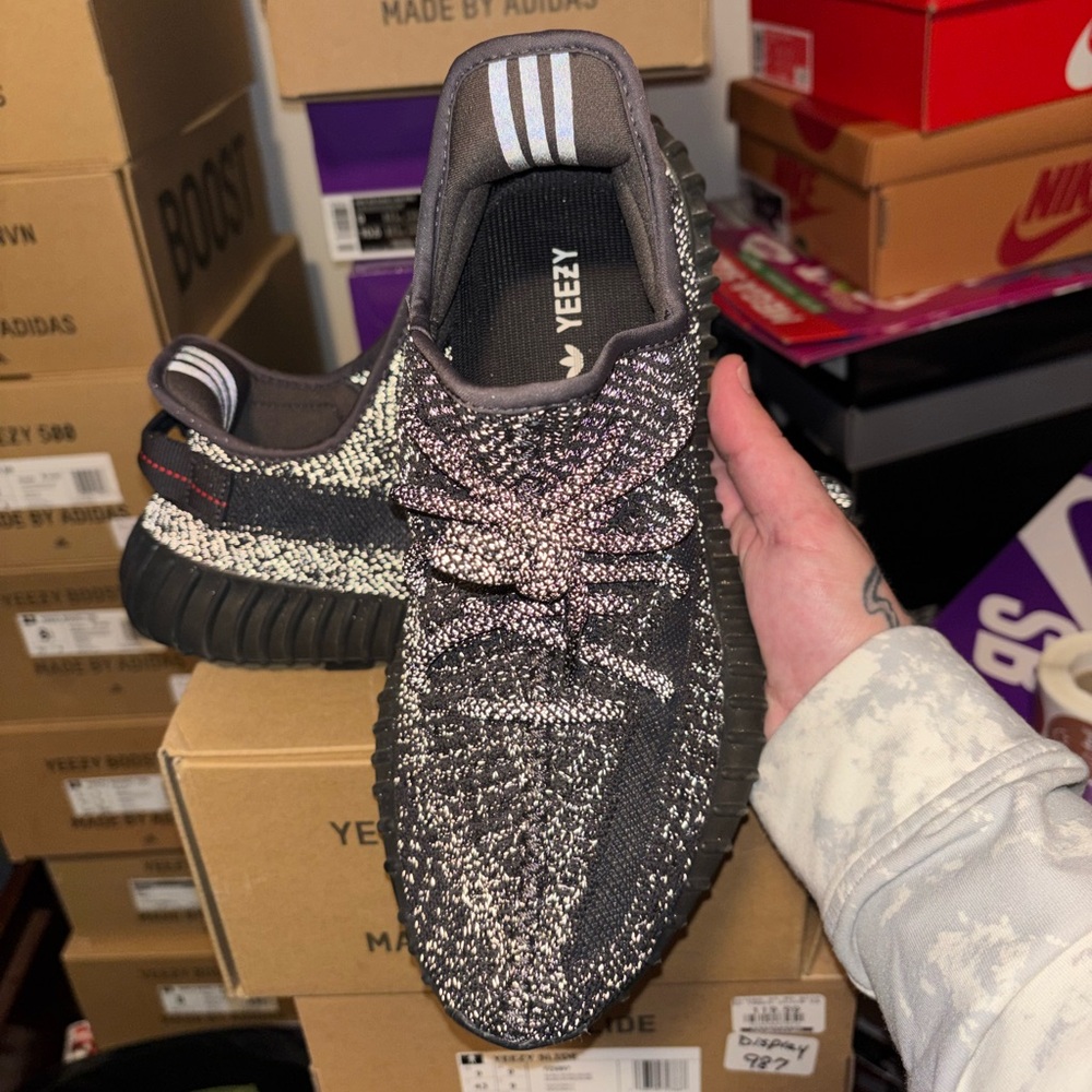 Adidas Yeezy 350 V2 ‘Black Reflective’. 8.5 men or 10 women. *LIKE NEW - Picture 3 of 11